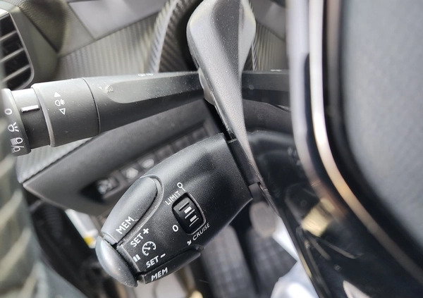 Peugeot 2008 cena 79900 przebieg: 31000, rok produkcji 2020 z Niepołomice małe 254